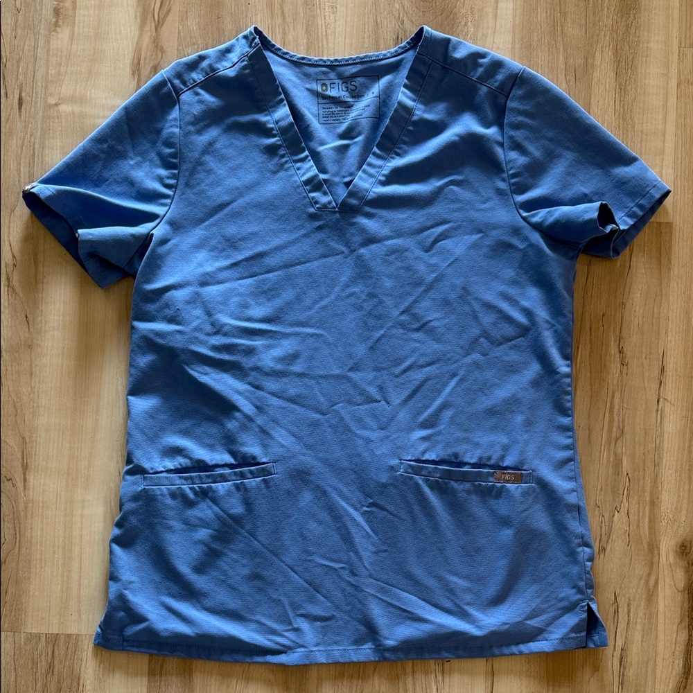 FIGS Women's Ceil Blue V-Neck One Pocket Catarina Scrub Top